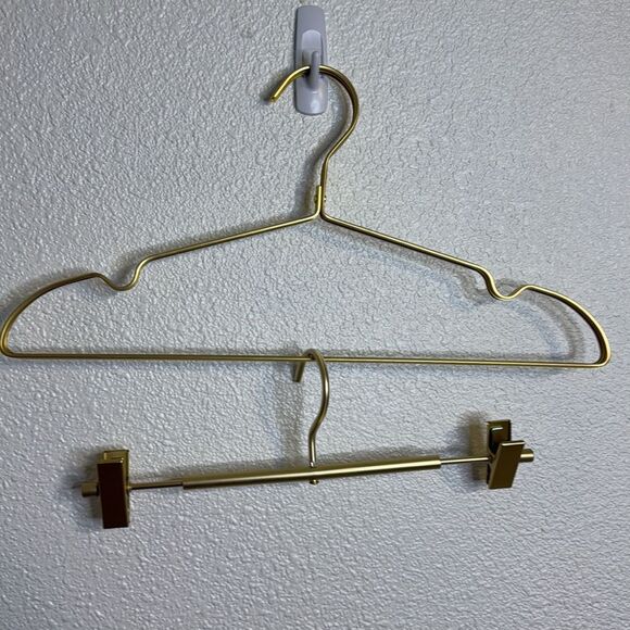 Reseller hanger pack- one matte gold top hanger and one matte gold pant hanger - Picture 1 of 5